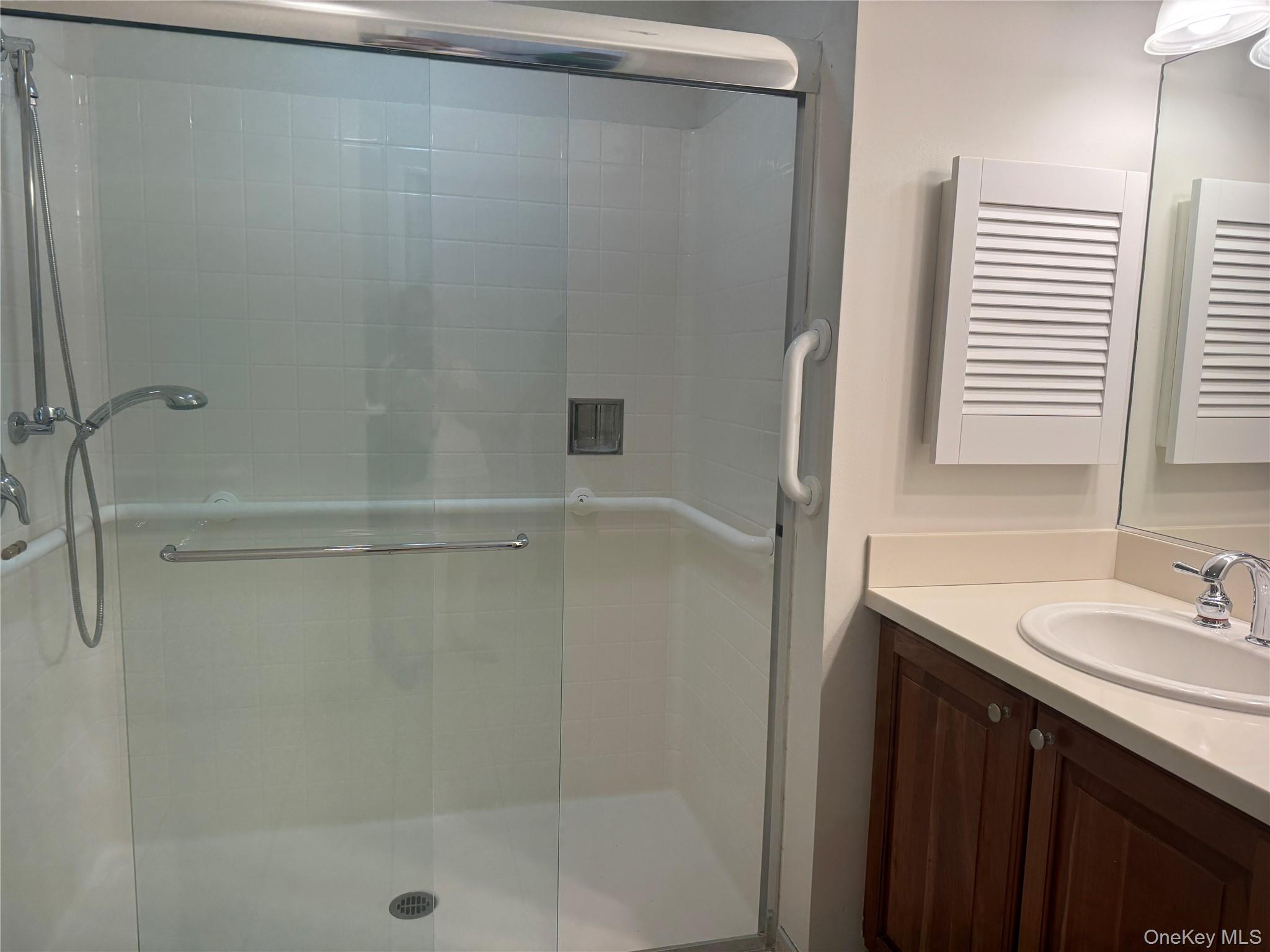 300 E Overlook # 457, Port Washington, NY 11050