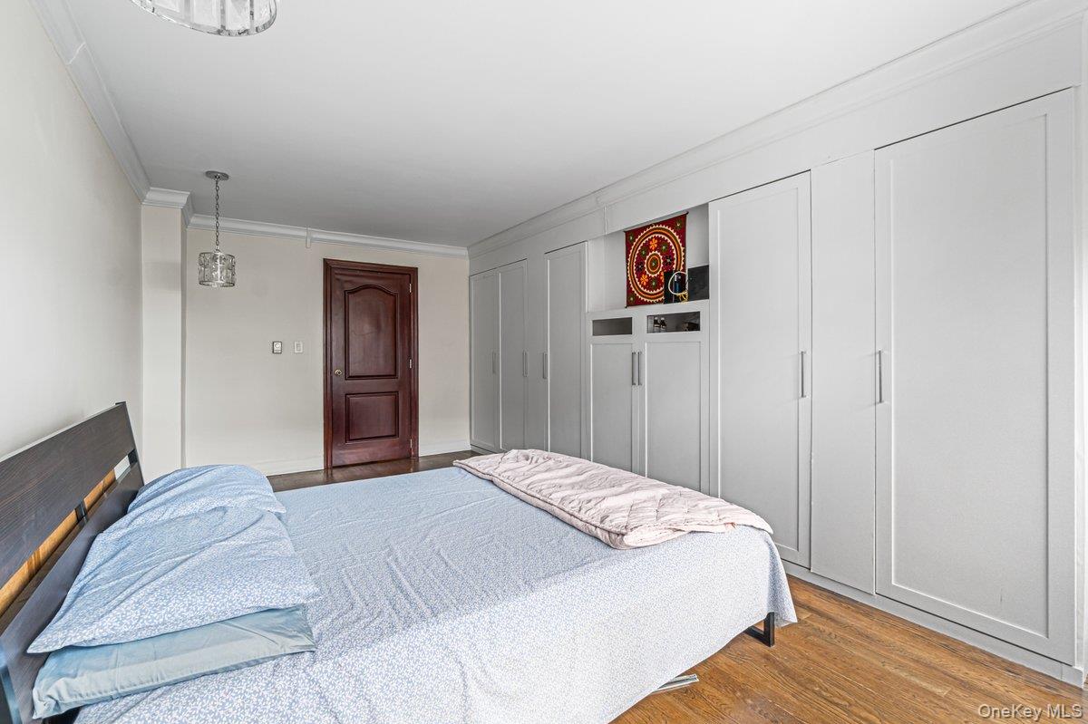 18-05 215 Street # 11K, Bayside, NY 11360