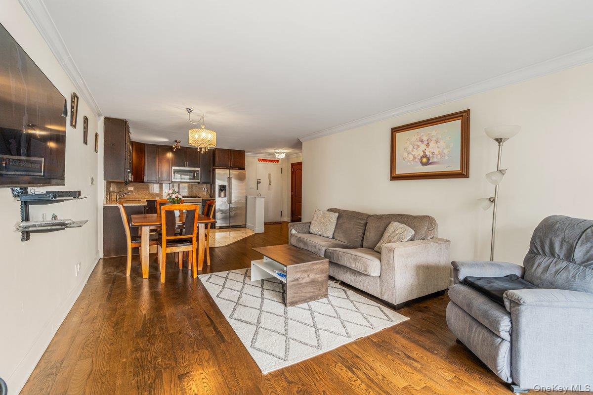 18-05 215 Street # 11K, Bayside, NY 11360