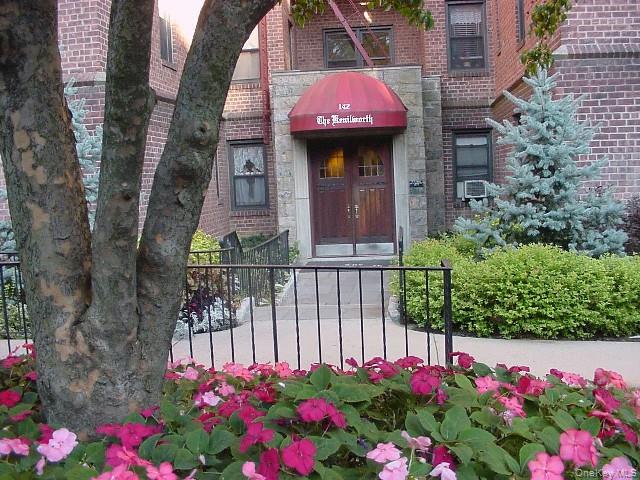 142 Garth Road # 4A, Scarsdale, NY 10583