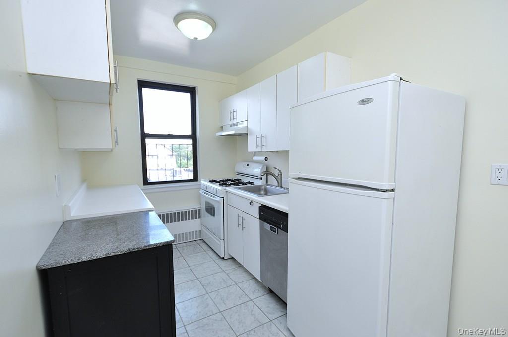 142 Garth Road # 4A, Scarsdale, NY 10583