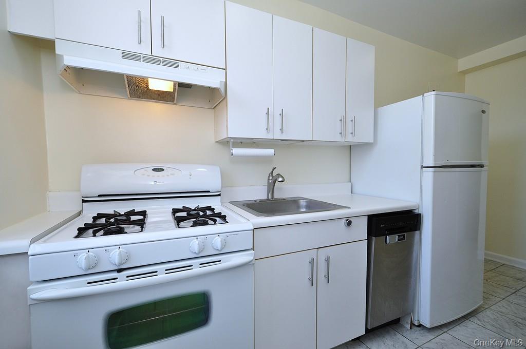 142 Garth Road # 4A, Scarsdale, NY 10583