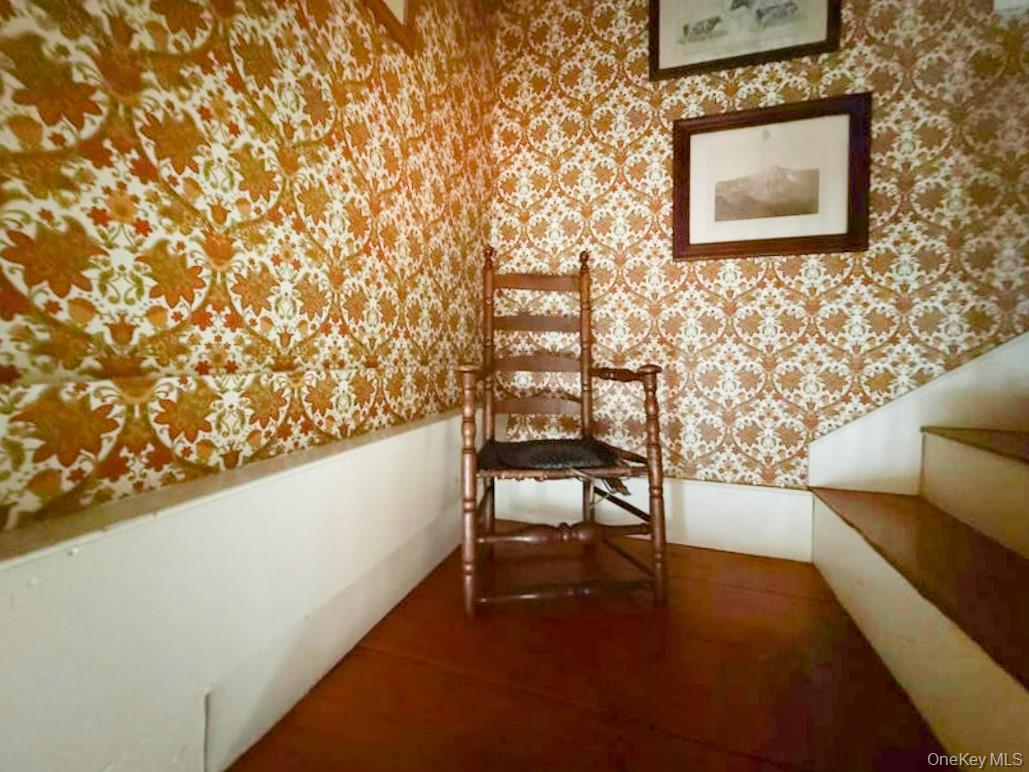 4 Plains Road, Walden, NY 12586