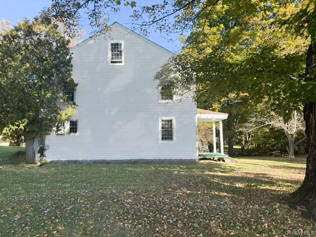 4 Plains Road, Walden, NY 12586