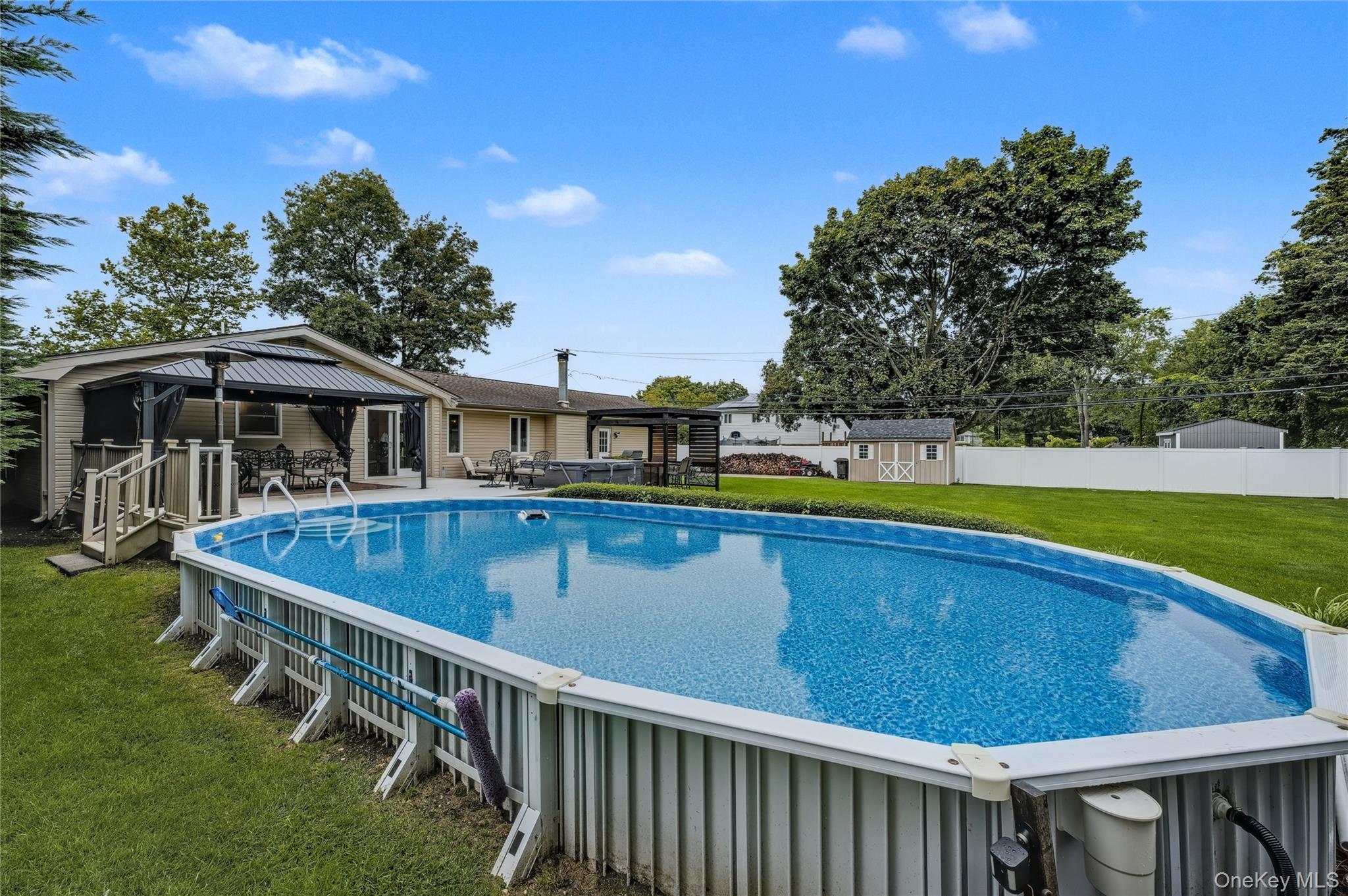 3 Feather Lane, Commack, NY 11725