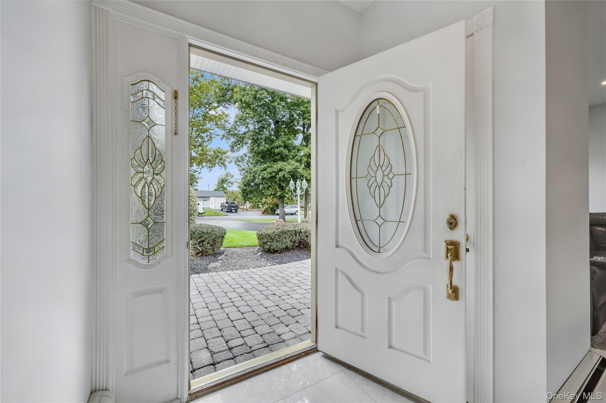 3 Feather Lane, Commack, NY 11725