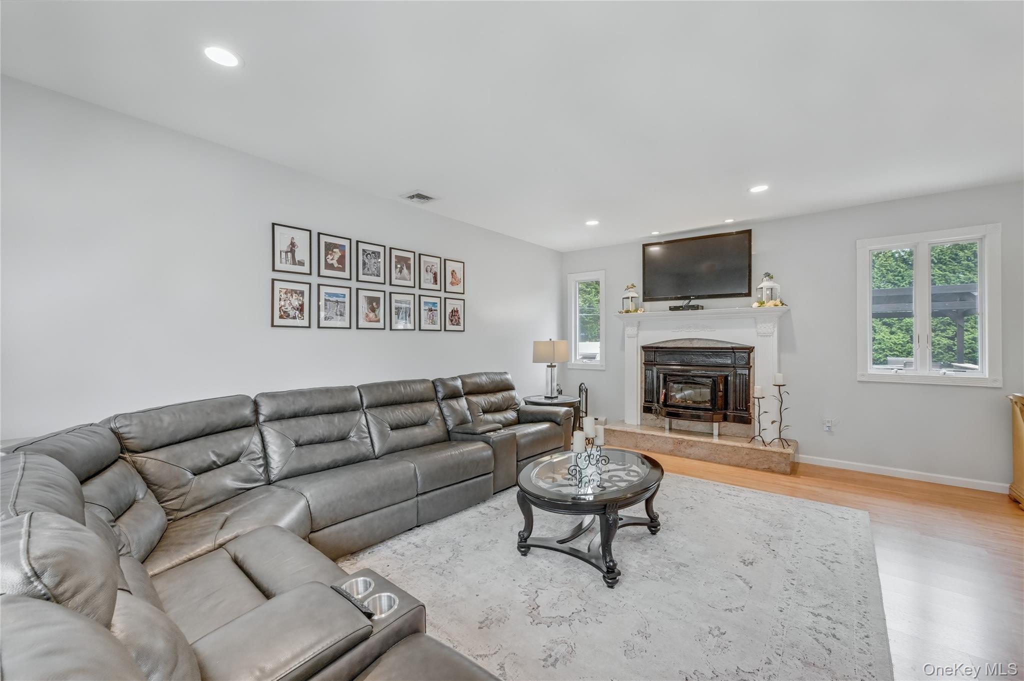 3 Feather Lane, Commack, NY 11725