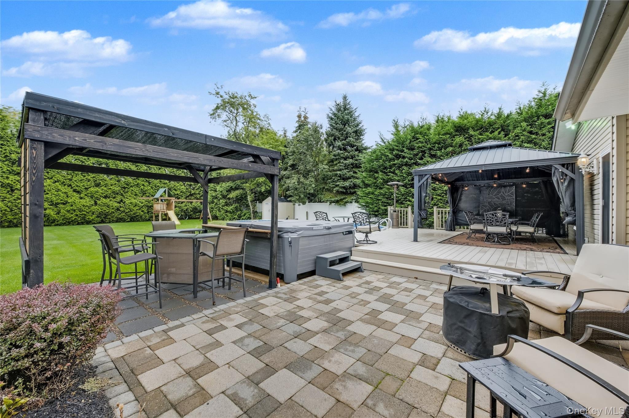 3 Feather Lane, Commack, NY 11725