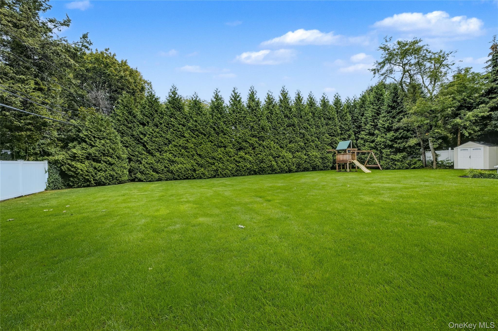 3 Feather Lane, Commack, NY 11725