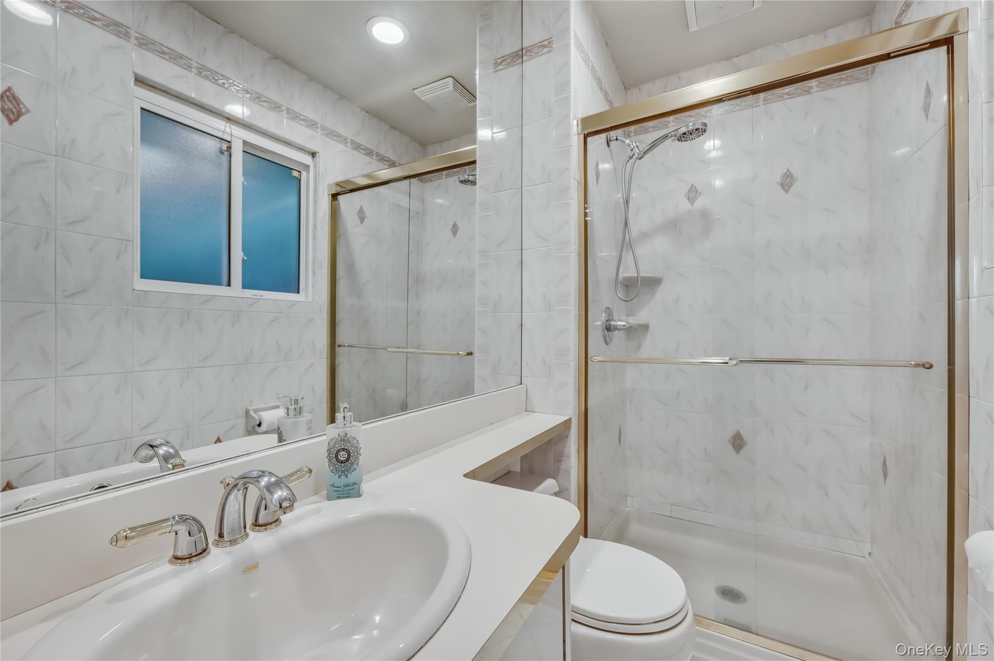 3 Feather Lane, Commack, NY 11725