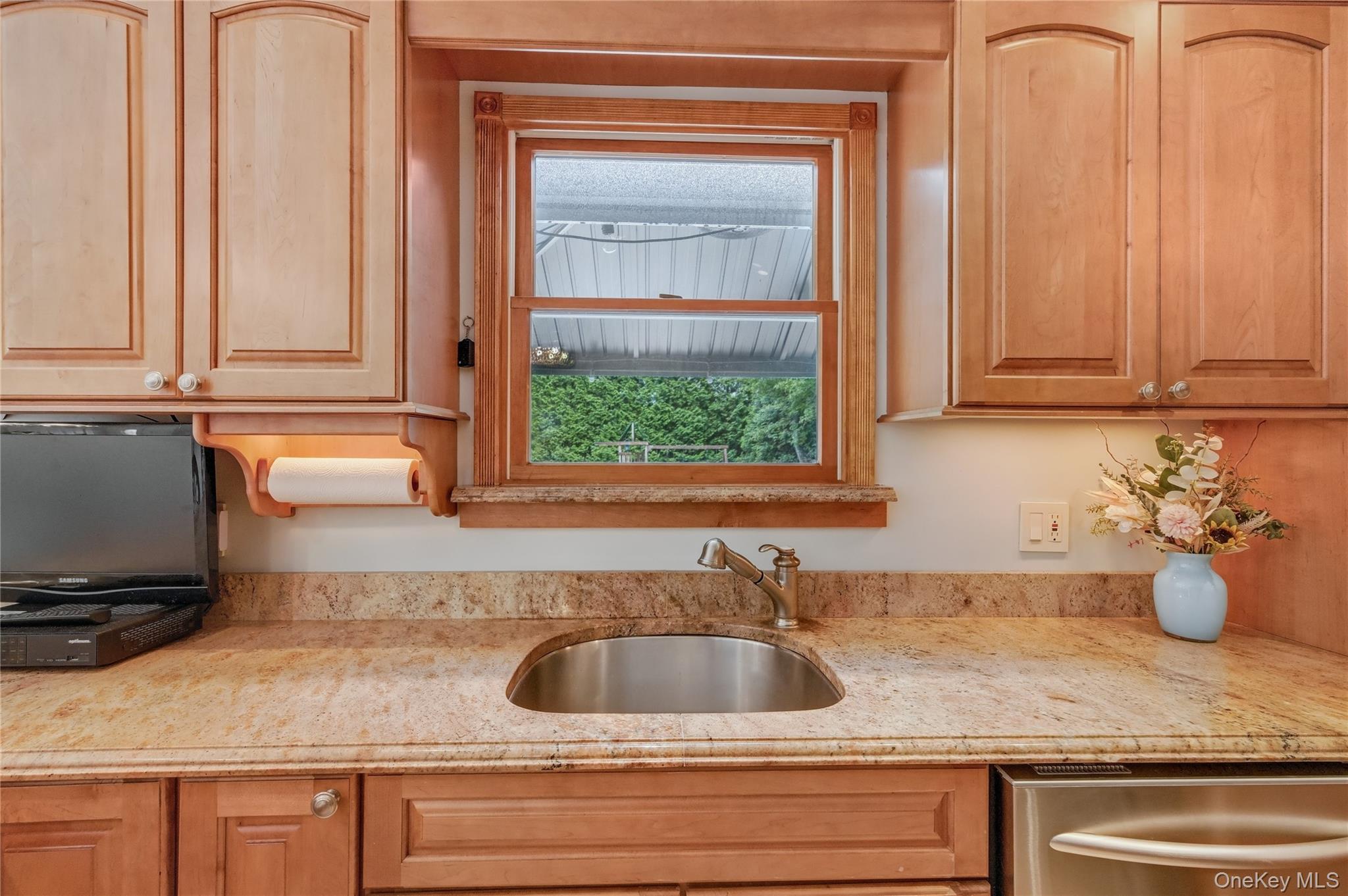 3 Feather Lane, Commack, NY 11725