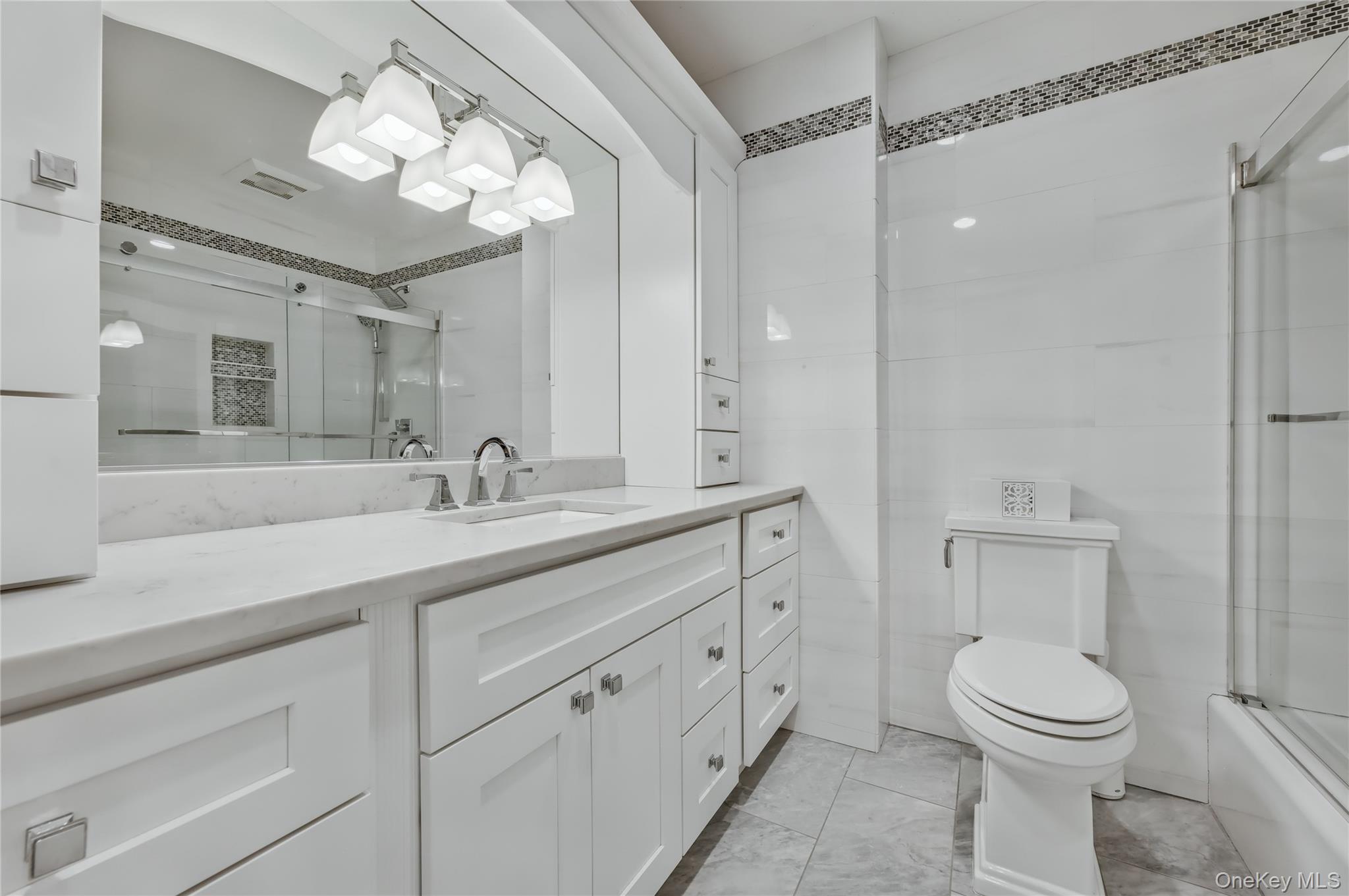 3 Feather Lane, Commack, NY 11725