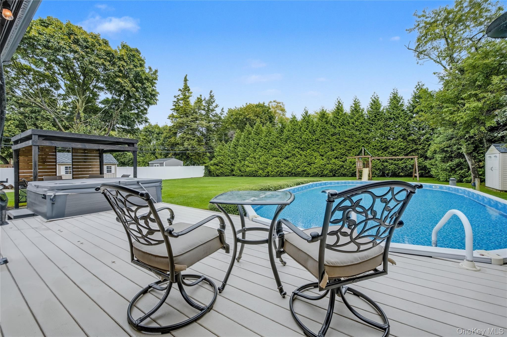 3 Feather Lane, Commack, NY 11725