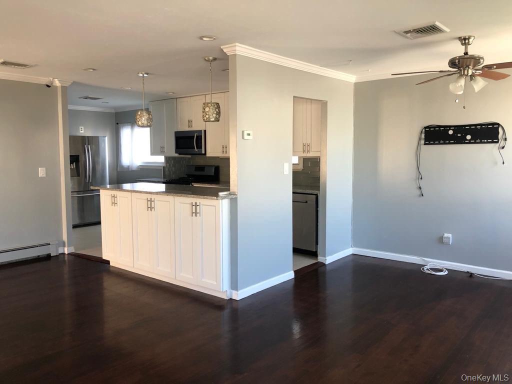 32-23 Plunkett Avenue, Far Rockaway, NY 11691