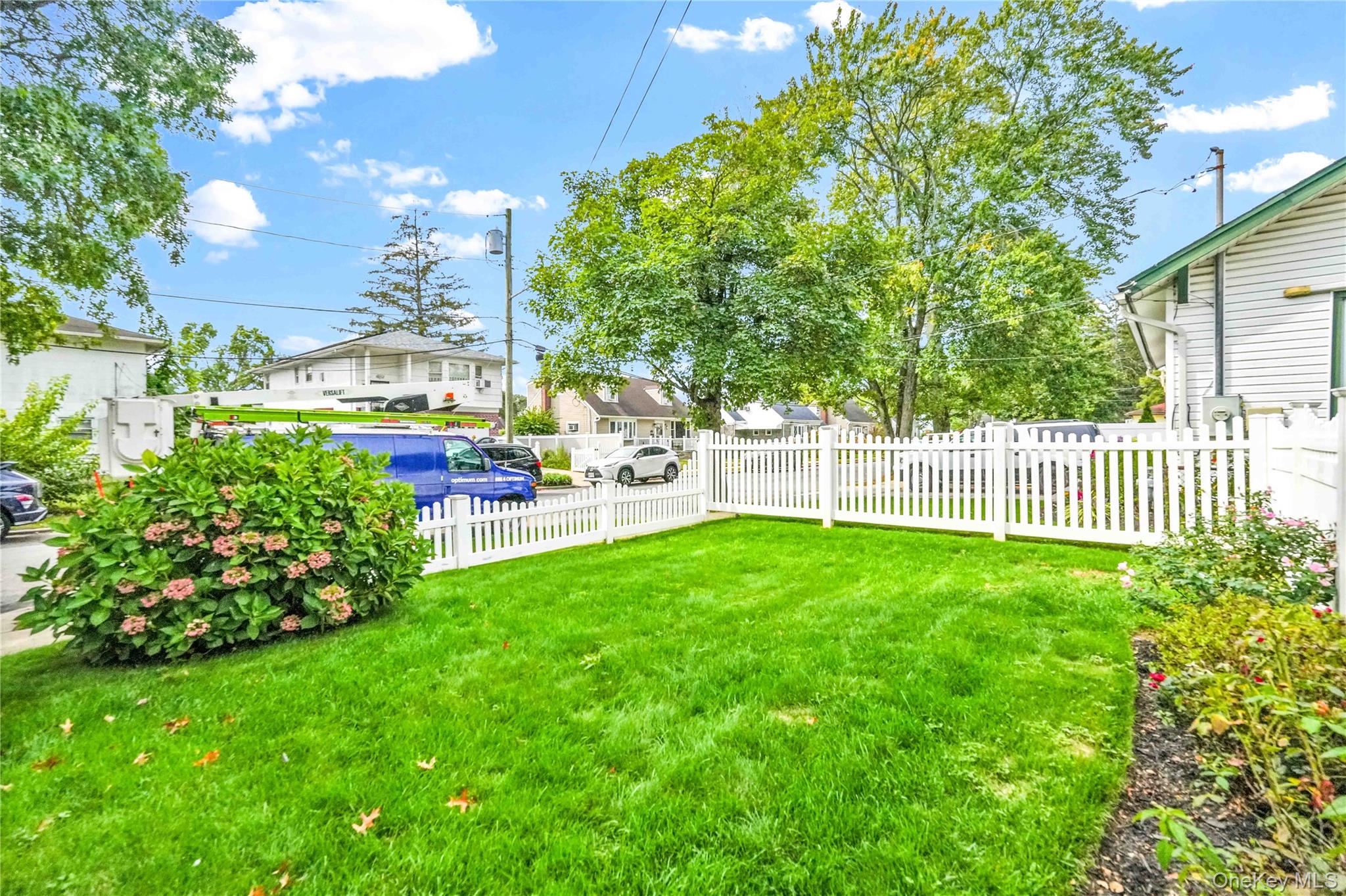 402 Clinton Avenue, Rockville Centre, NY 11570