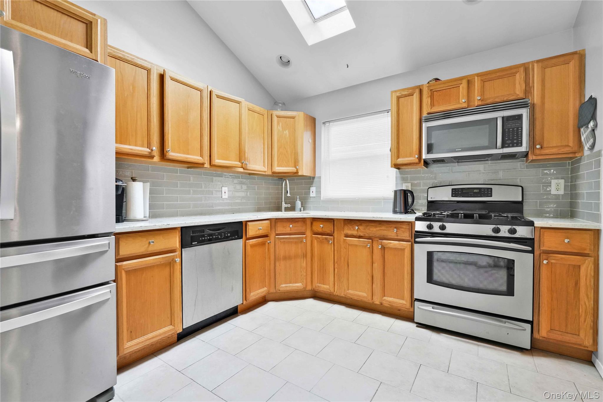 402 Clinton Avenue, Rockville Centre, NY 11570