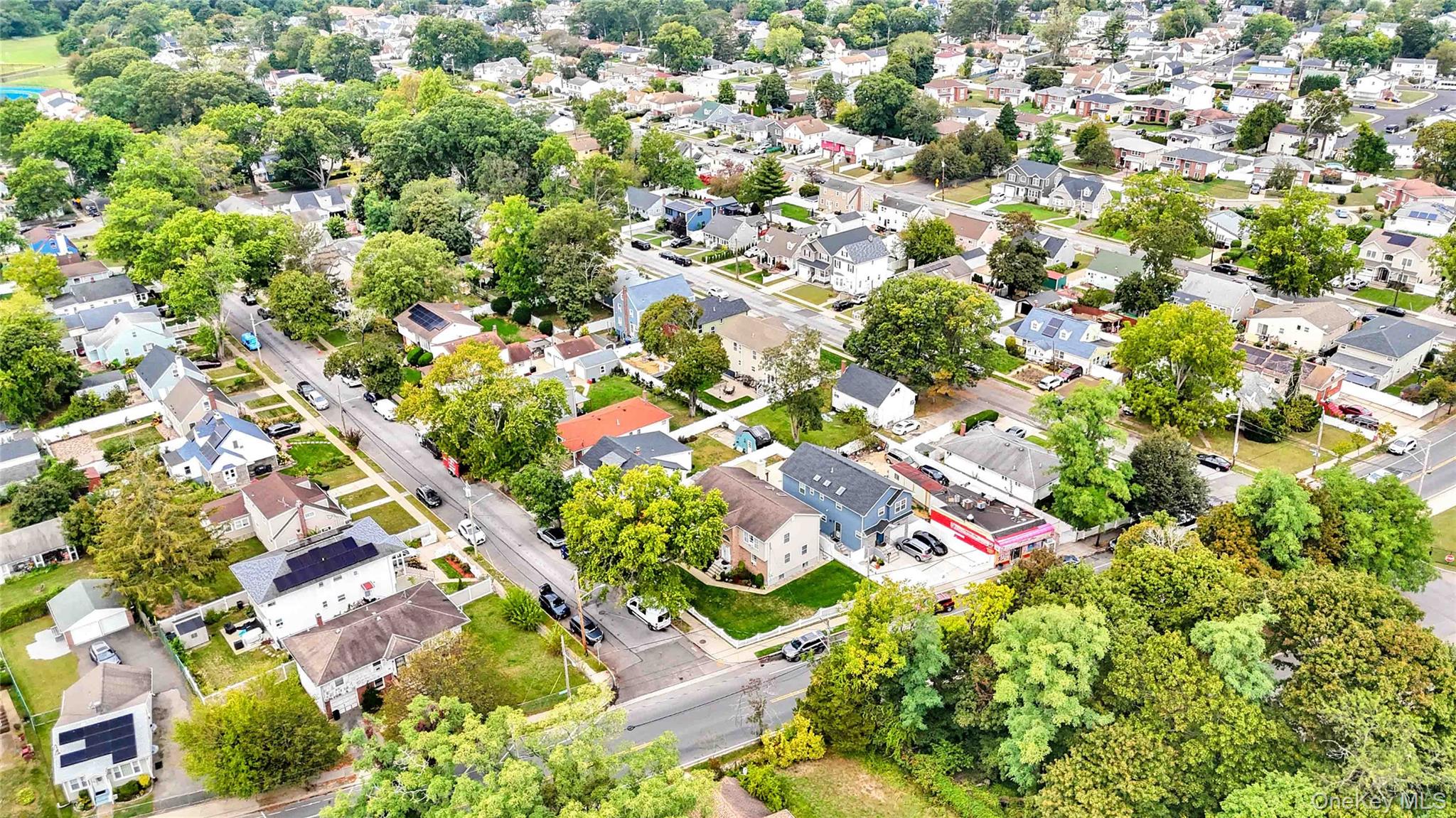 402 Clinton Avenue, Rockville Centre, NY 11570