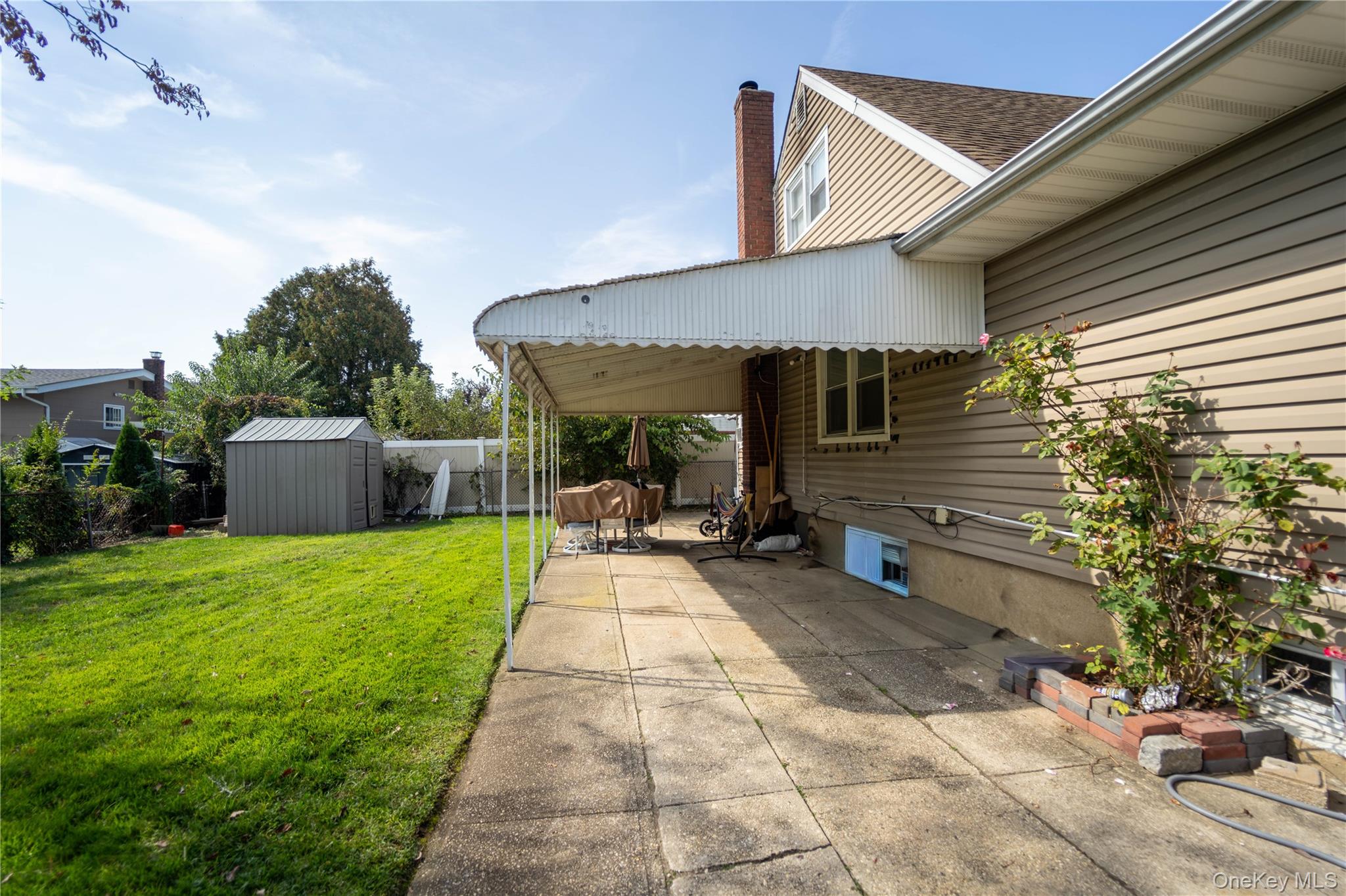 20 Hicksville Road, Westbury, NY 11590