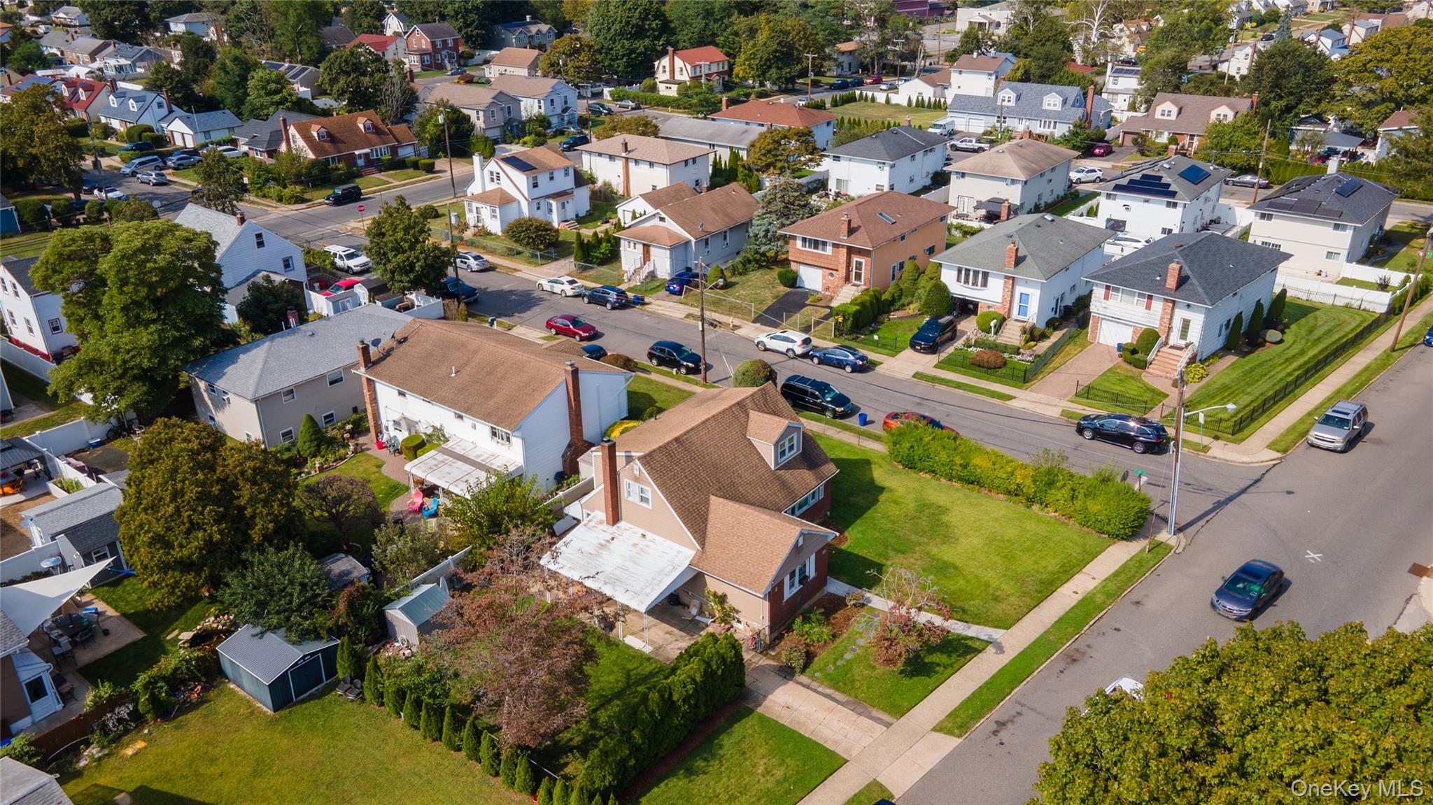 20 Hicksville Road, Westbury, NY 11590