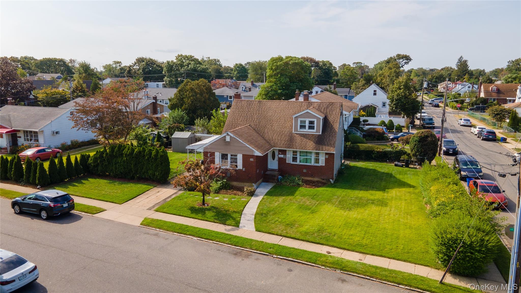 20 Hicksville Road, Westbury, NY 11590