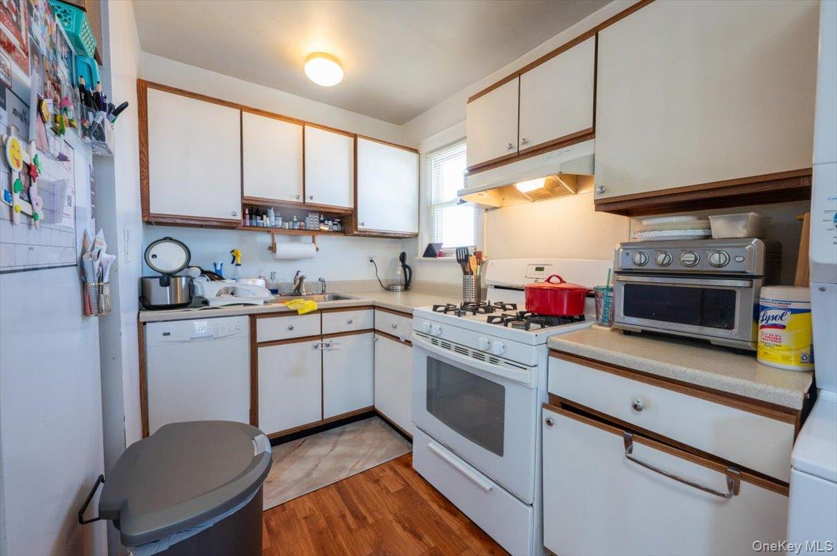 31 4th Street, Glen Cove, NY 11542