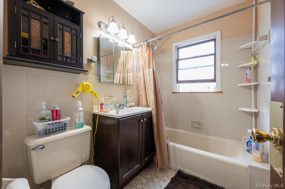 31 4th Street, Glen Cove, NY 11542