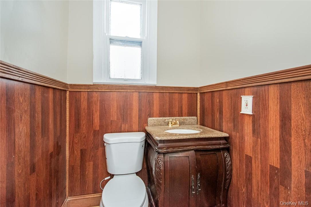 115 East 235th Street, Bronx, NY 10470