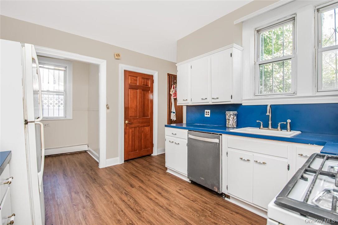 115 East 235th Street, Bronx, NY 10470