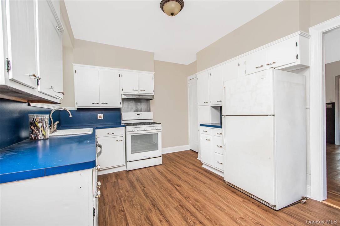 115 East 235th Street, Bronx, NY 10470