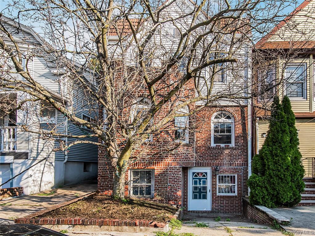 115 East 235th Street, Bronx, NY 10470