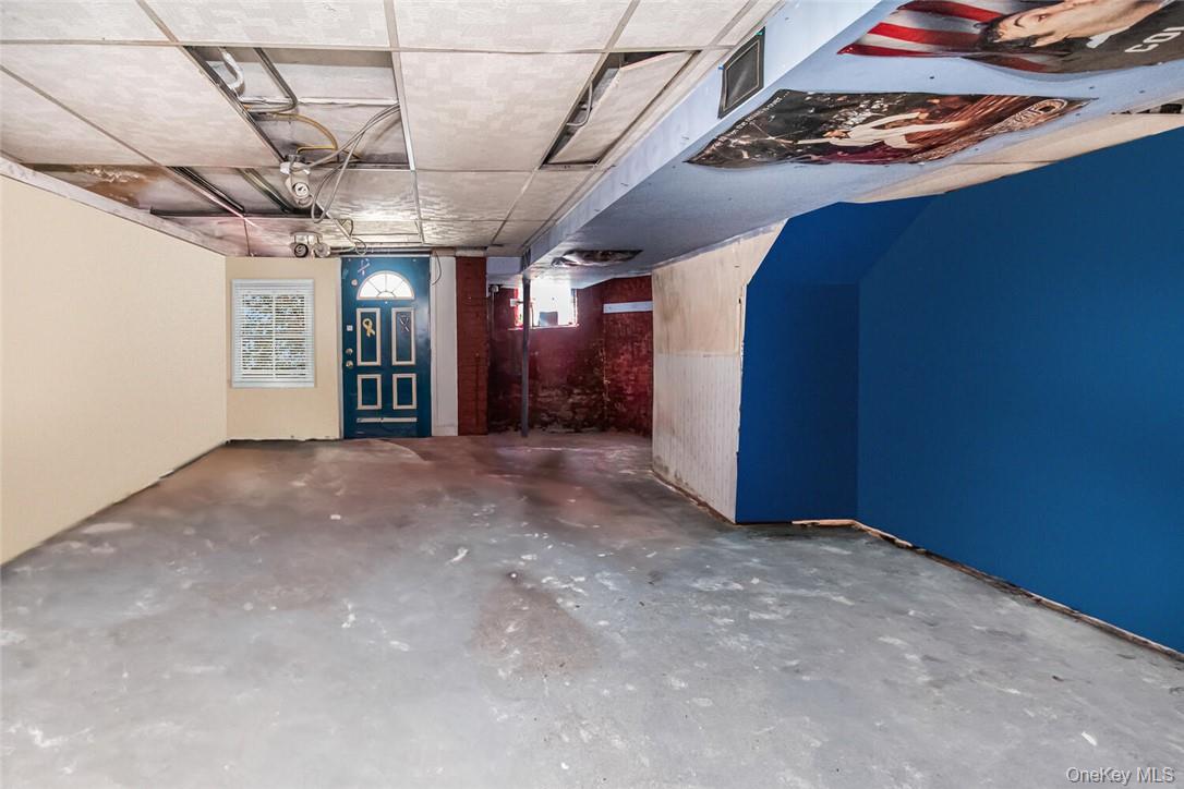 115 East 235th Street, Bronx, NY 10470