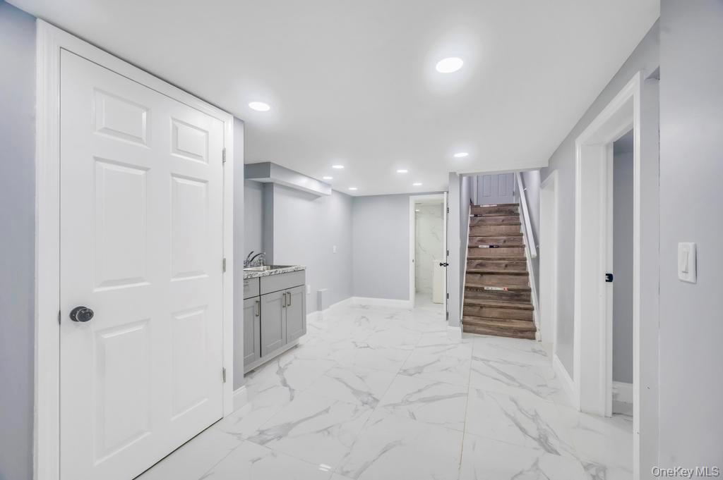 23 Franklin Street, Elmont, NY 11003