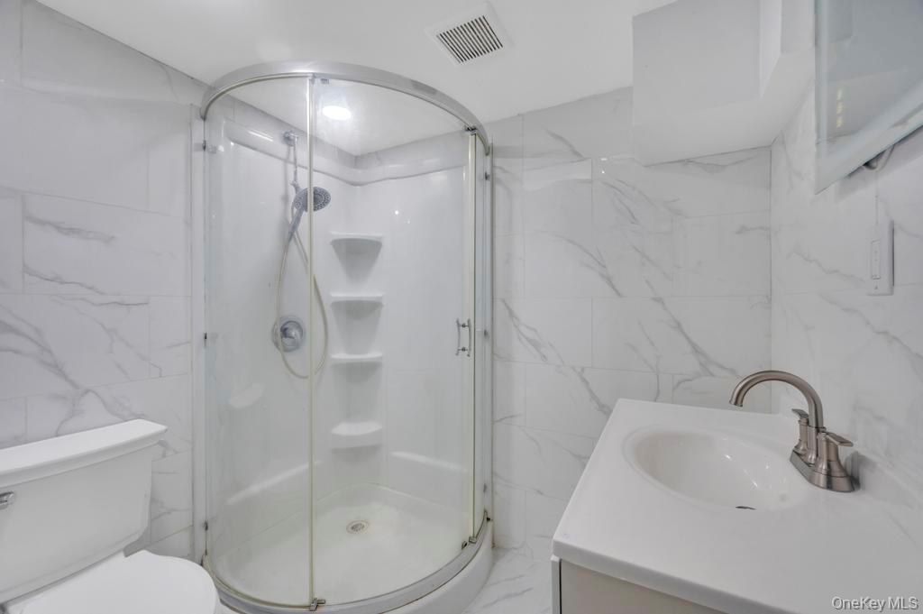 23 Franklin Street, Elmont, NY 11003