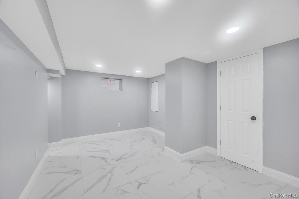 23 Franklin Street, Elmont, NY 11003