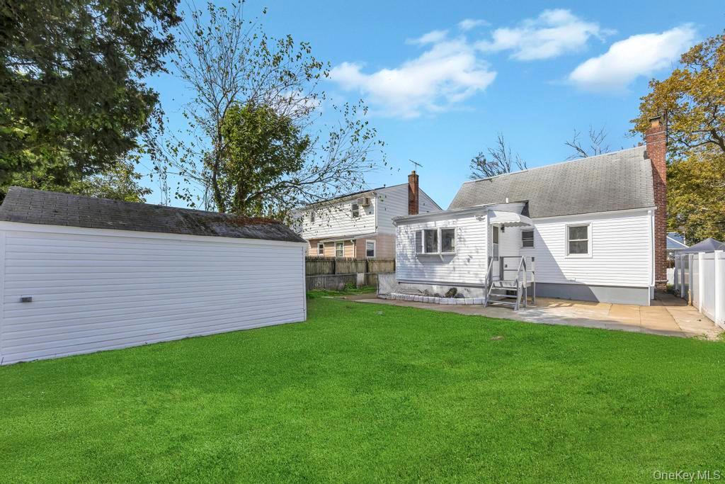 23 Franklin Street, Elmont, NY 11003