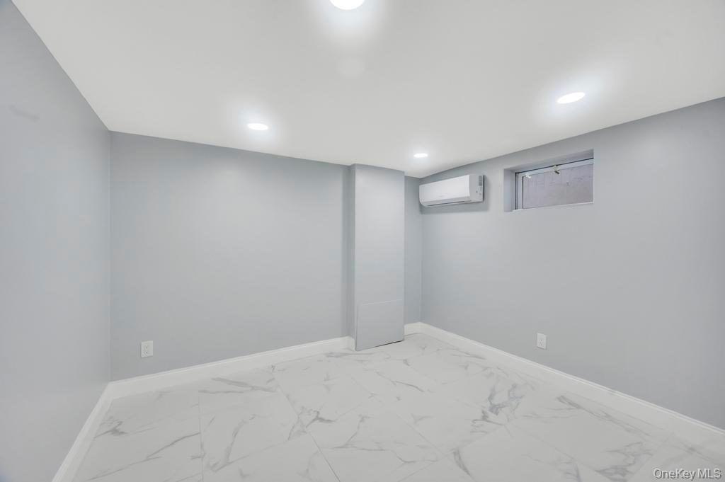 23 Franklin Street, Elmont, NY 11003