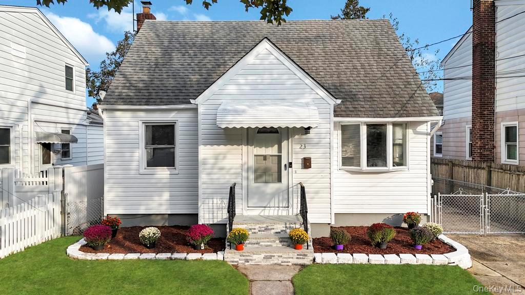 23 Franklin Street, Elmont, NY 11003