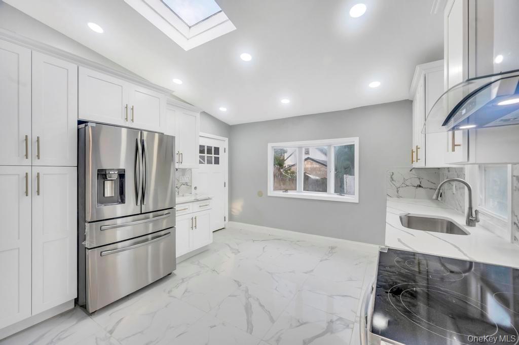 23 Franklin Street, Elmont, NY 11003