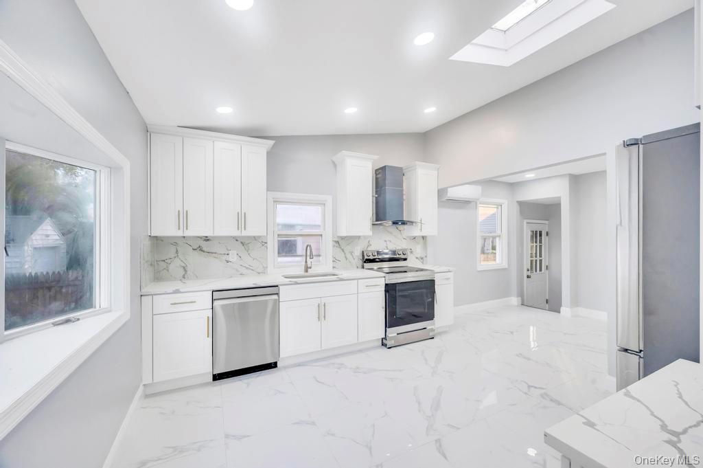 23 Franklin Street, Elmont, NY 11003