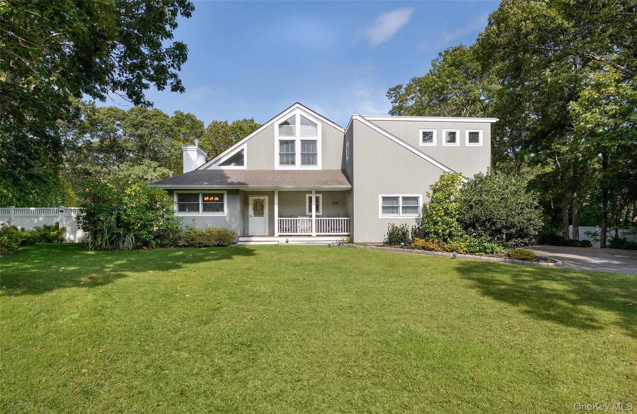 10 Pepi Court, Hampton Bays, NY 11946