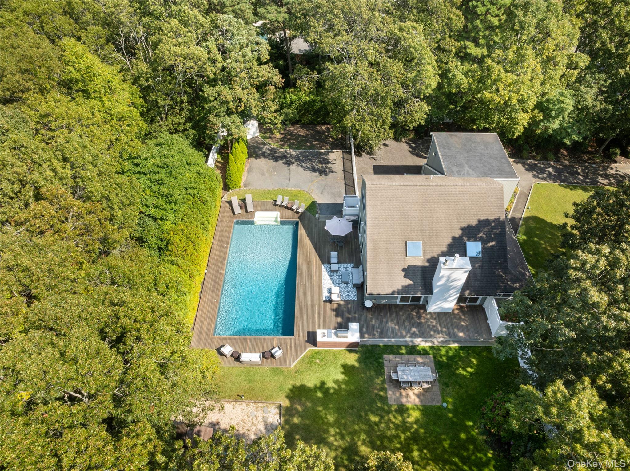 10 Pepi Court, Hampton Bays, NY 11946