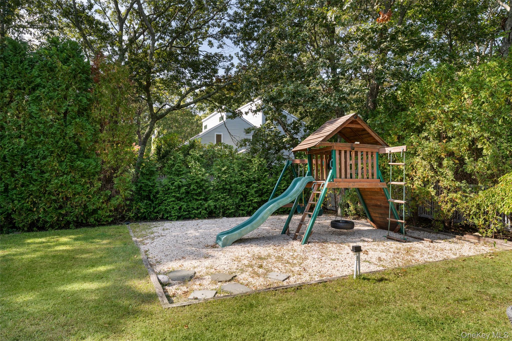 10 Pepi Court, Hampton Bays, NY 11946