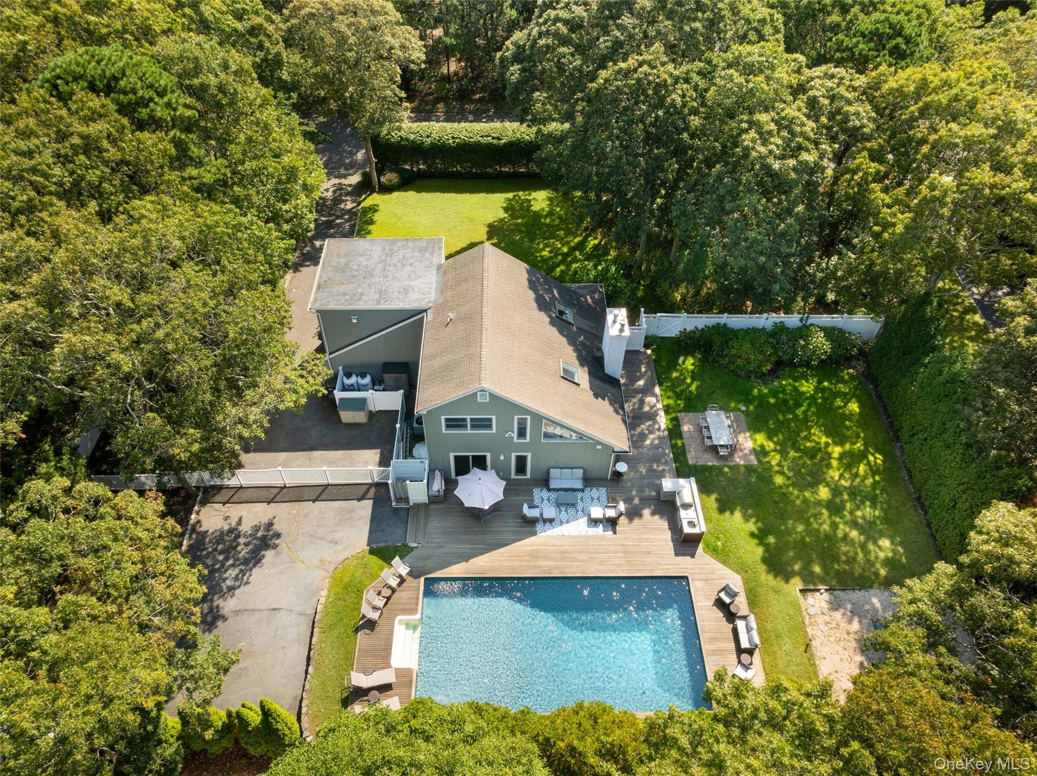 10 Pepi Court, Hampton Bays, NY 11946