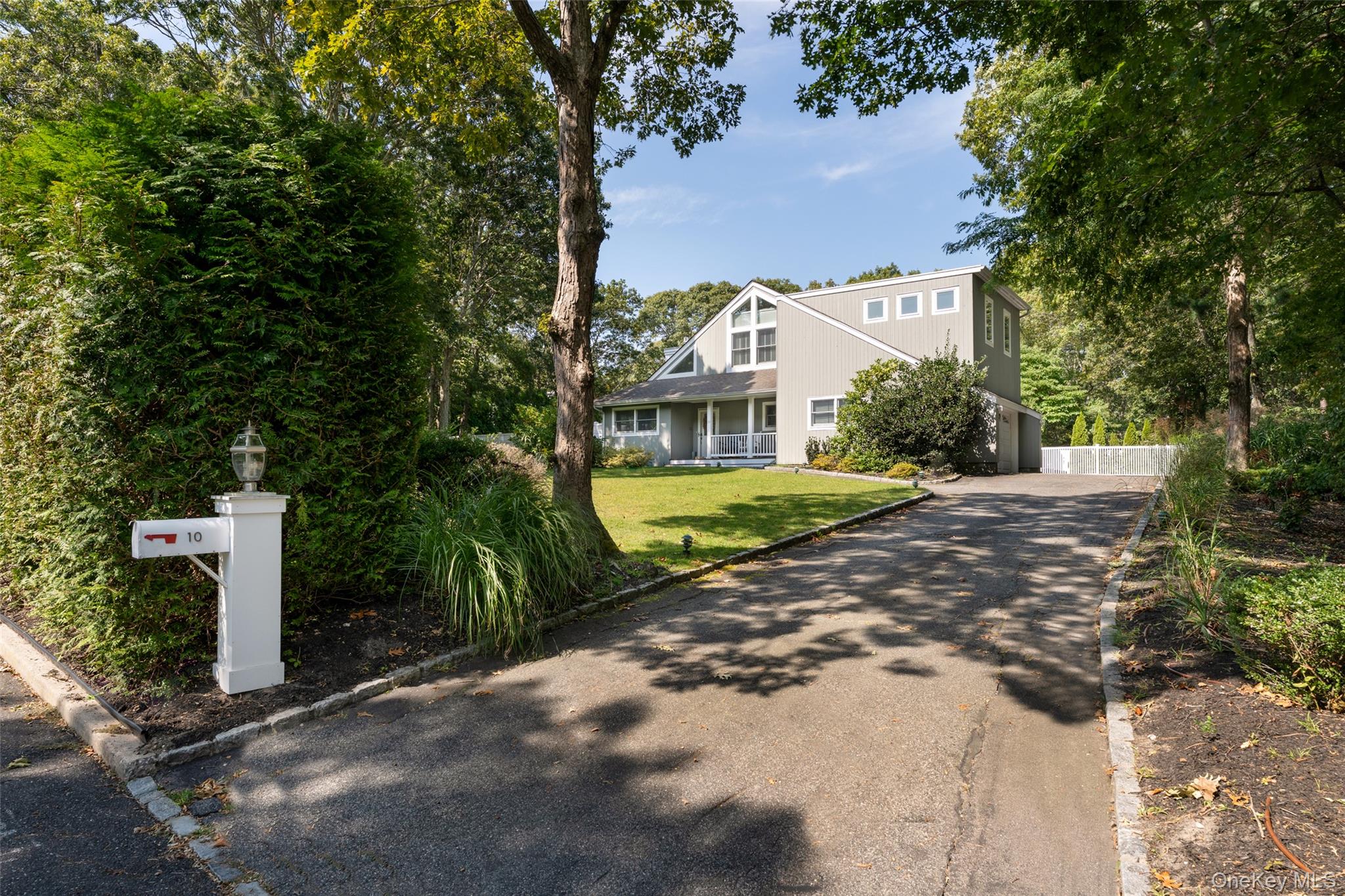 10 Pepi Court, Hampton Bays, NY 11946