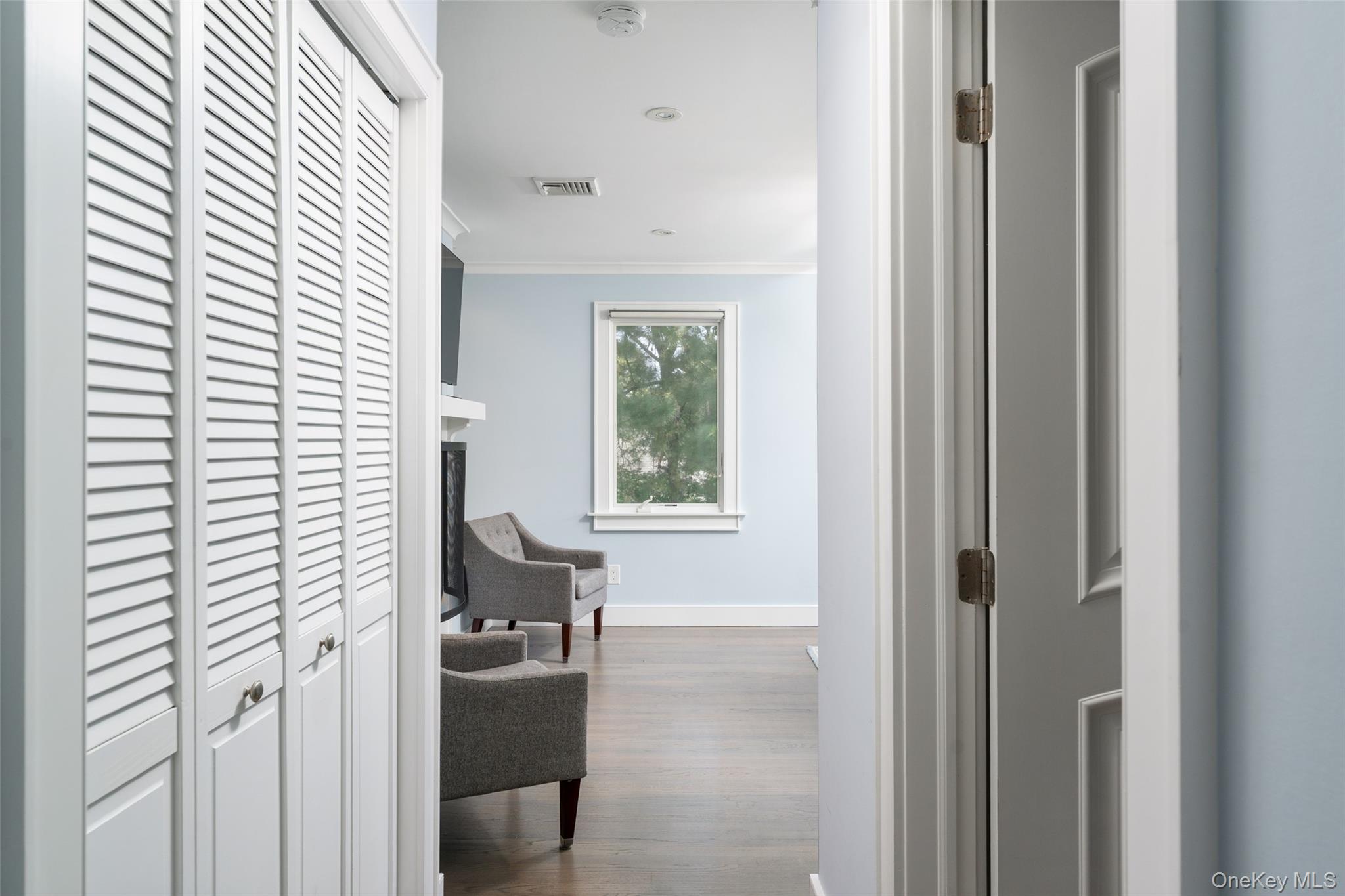 10 Pepi Court, Hampton Bays, NY 11946