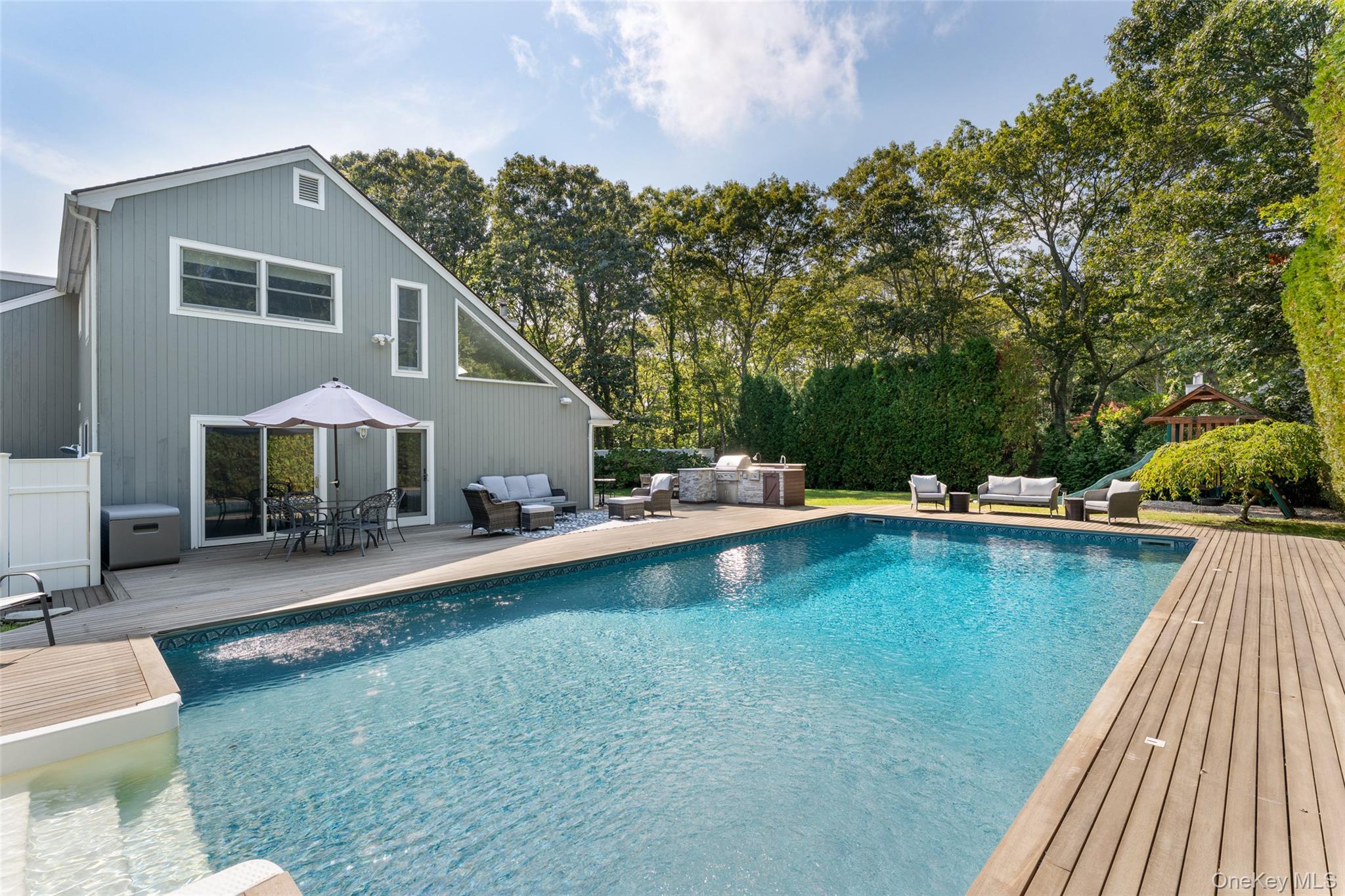 10 Pepi Court, Hampton Bays, NY 11946