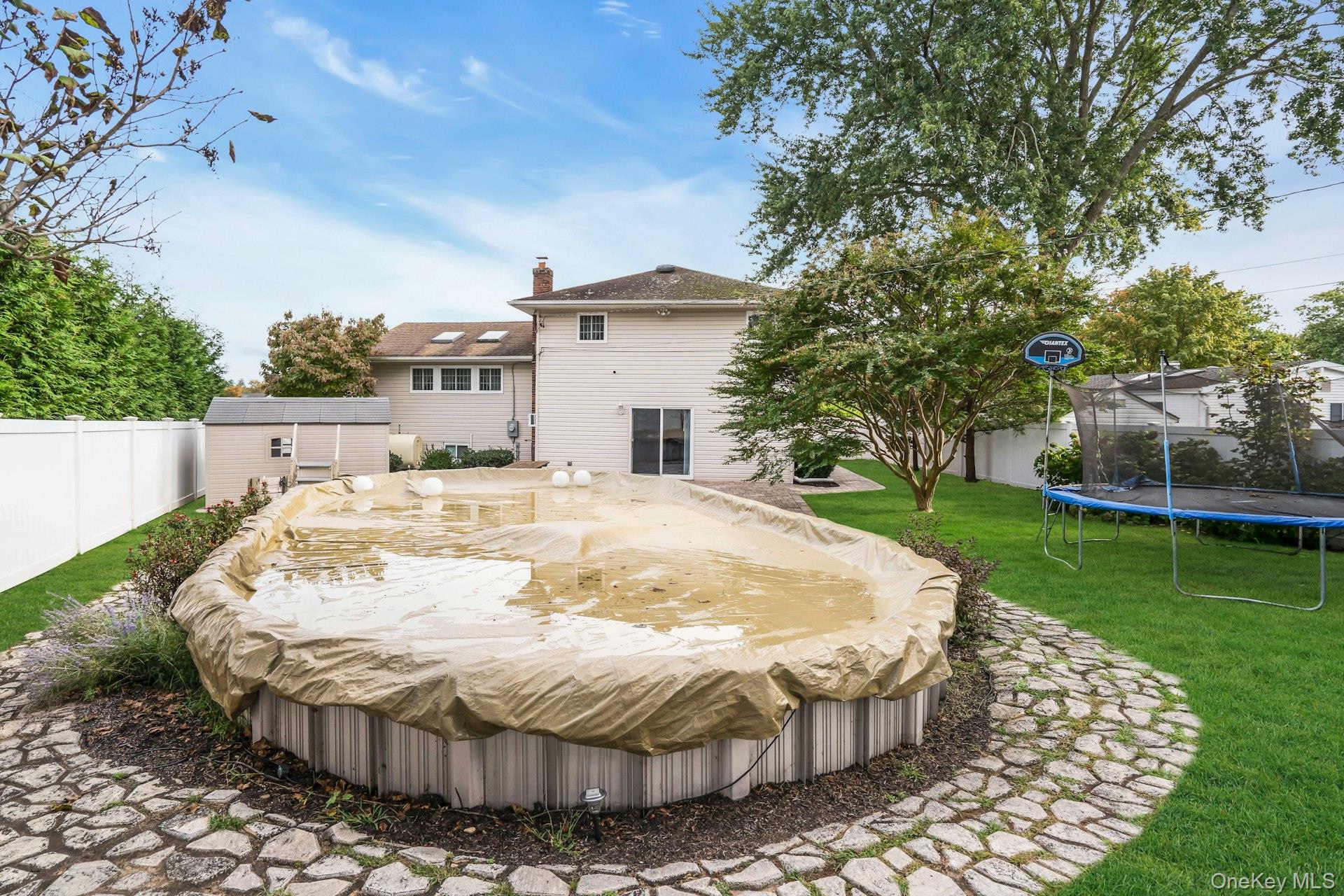 21 E Hill Drive, Smithtown, NY 11787