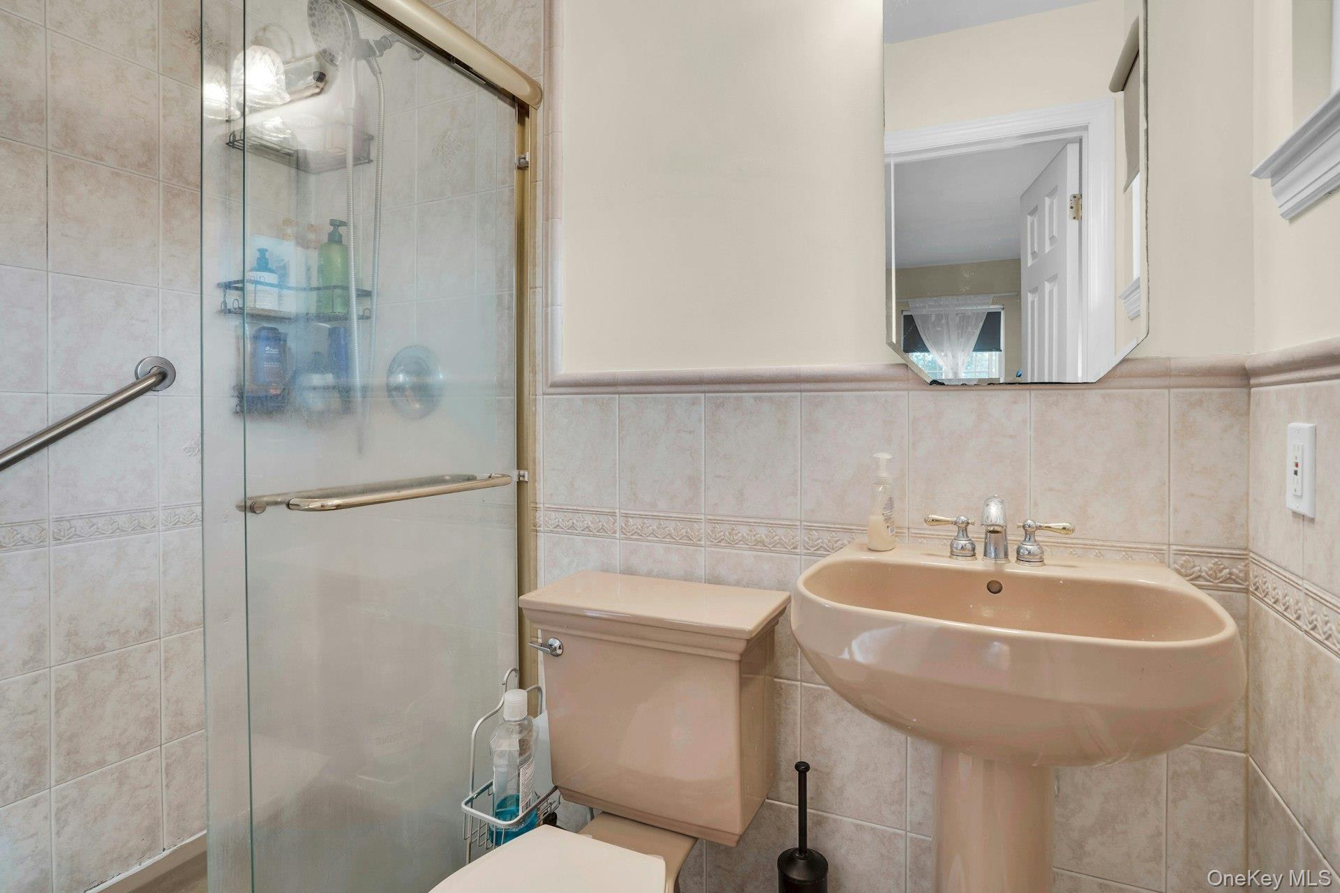 21 E Hill Drive, Smithtown, NY 11787