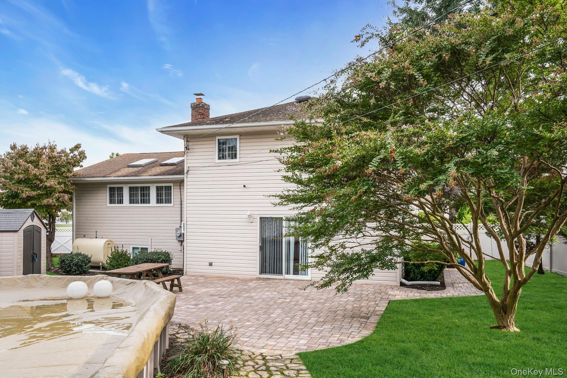 21 E Hill Drive, Smithtown, NY 11787