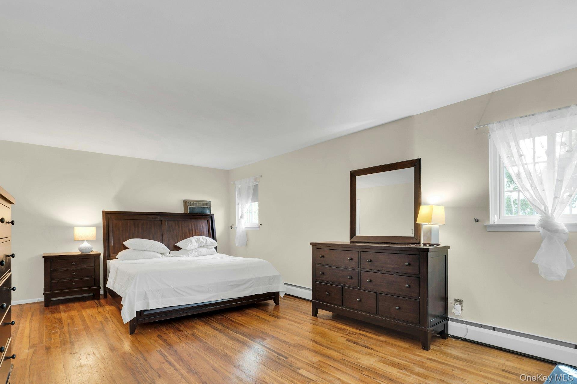 21 E Hill Drive, Smithtown, NY 11787